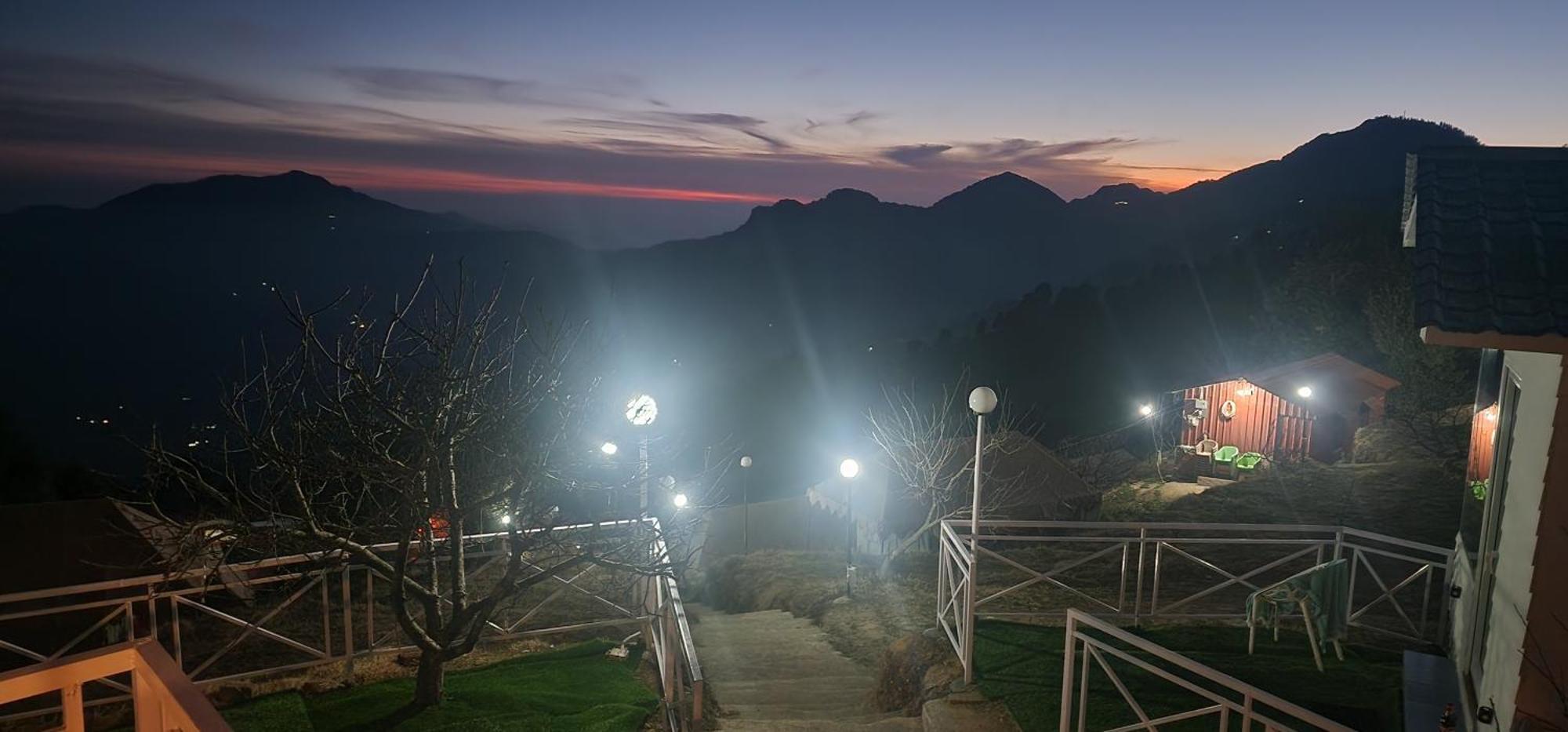 Instaview Kanatal New Tehri Bagian luar foto